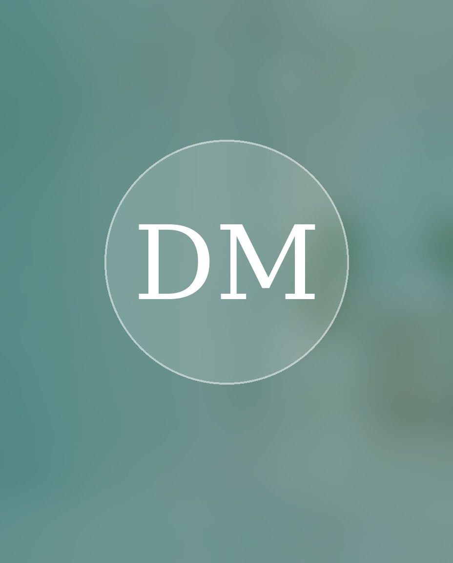 Initiales du Dr. Duaa Mustafa